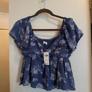 Women's Hollister Top Size M